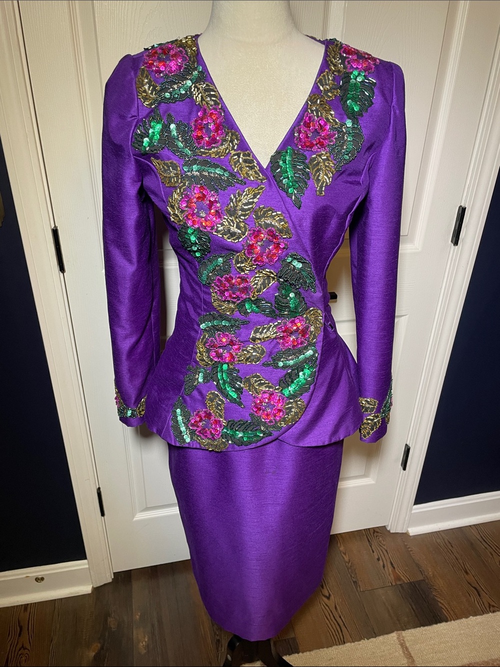 Vintage 80s Handmade Karen Baranck Silk Shantung Beaded Peplum Skirt Suit XS